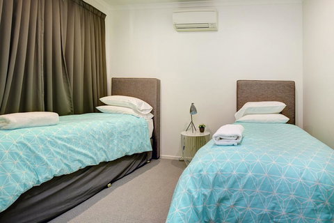 Aqualuna Beach Resort - Unit 25 - Hervey Bay Accommodation 2