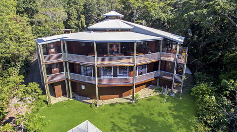 Aquila Retreat Mansion - Tourism Hervey Bay 3