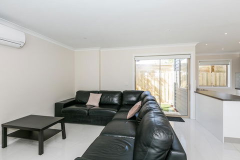 Aquilla Townhouse 6 - Tourism Hervey Bay 3