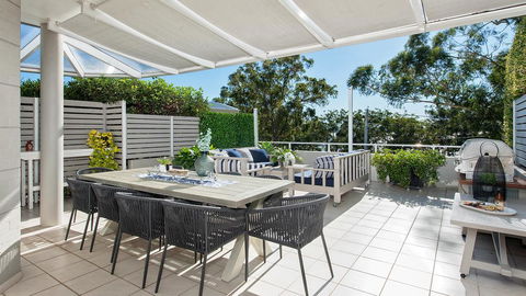 Arabella - Stylish Seaside Sanctuary With Views - Tourism Hervey Bay 0