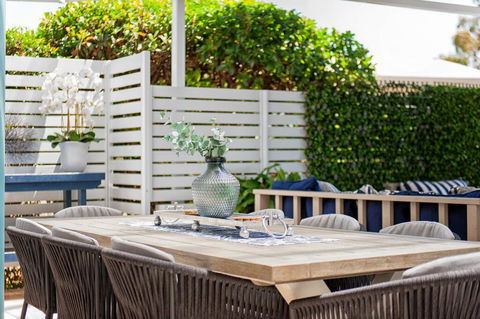 Arabella - Stylish Seaside Sanctuary With Views - Tourism Hervey Bay 3