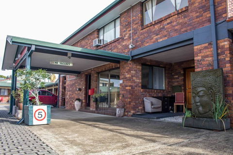 Arabella Motor Inn (formerly South Tweed Motor Inn) - Hervey Bay Accommodation 2
