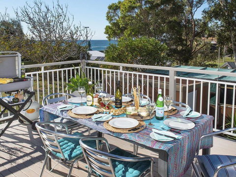 Araluen On Holden - Great Deck With Ocean Views - Tourism Hervey Bay 0