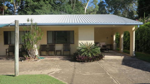 Arcadia Palms Unit 1 - Tourism Hervey Bay 1