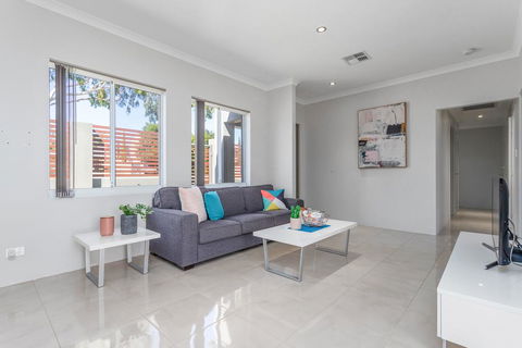 Ardross Short Stays - Tourism Hervey Bay 3