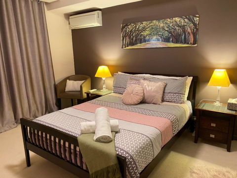 ARENA RESORT STYLE EXEC FREE NETFLIX WIFI WINE - Hervey Bay Accommodation 3