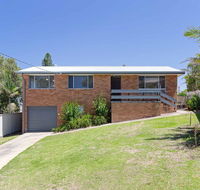 Argyle Cottage' 41 Argyle Avenue - great family home for holidays - Hervey Bay Accommodation