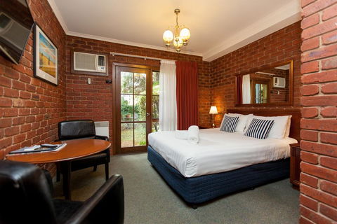 Armour Motor Inn - Tourism Hervey Bay 3