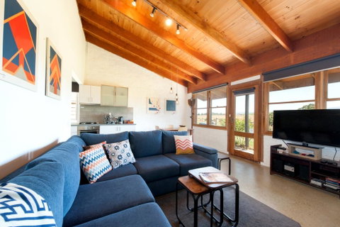 Art At Linden Gate - Hervey Bay Accommodation 0