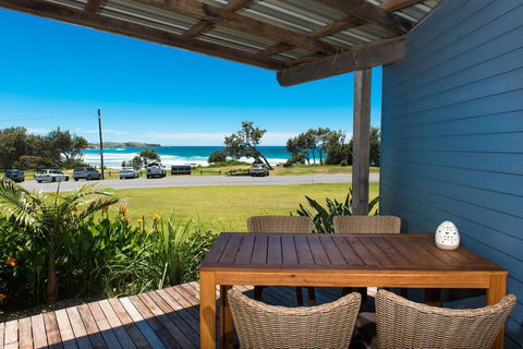 ArtHOUSE Beachfront Accommodation - Tourism Hervey Bay 0