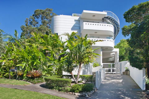 Artis, Noosa Heads - Tourism Hervey Bay 0