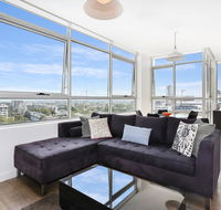 As the Sun Sets - Modern and Spacious 2BR Zetland Apartment Facing the Setting Sun - Tourism Hervey Bay