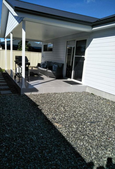 Ashley's Retreat Short Walk To Beach - Tourism Hervey Bay 3