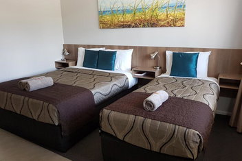 Main Street Motel with Tourism Hervey Bay