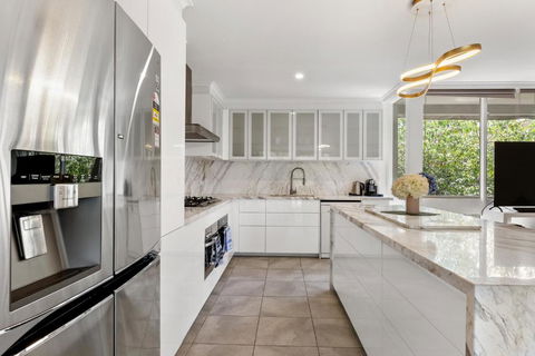 Luxury Spacious 3-bedroom Suite On Exclusive Lansell Rd, Toorak - Tourism Hervey Bay 3
