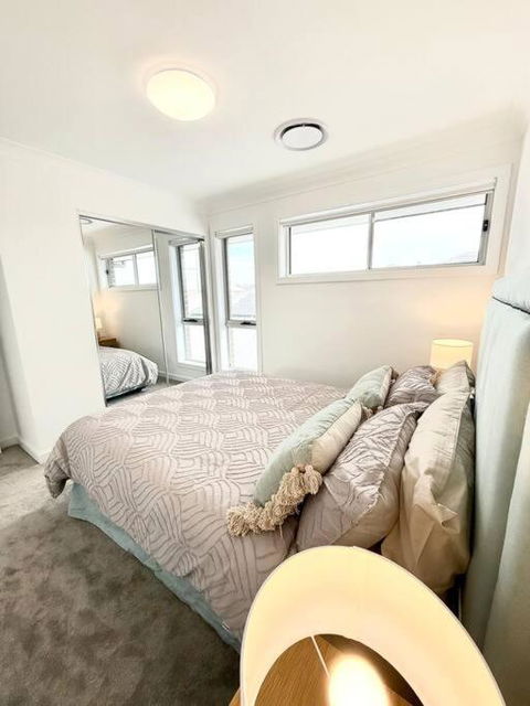 Luxury 6 Bedroom Home In Wilton - Hervey Bay Accommodation 3