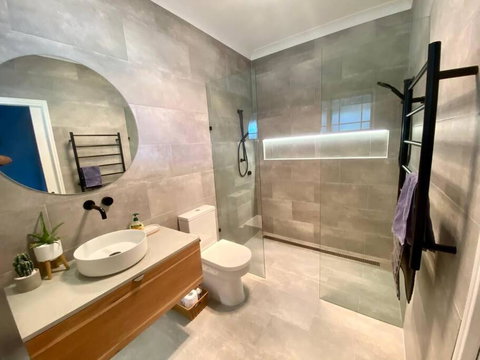 Luxury Accomodation, Farm Stay, Stunning Views Near Daylesford - Hervey Bay Accommodation 2