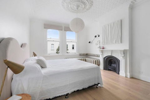 Luxury Designer Redfern House - Tourism Hervey Bay 3