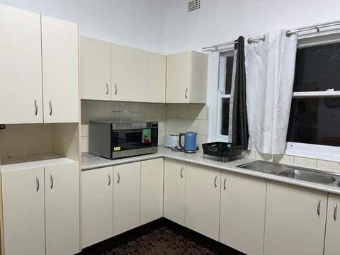 Luxury House 3 Bedrooms - Tourism Hervey Bay 1