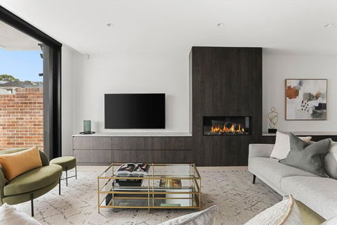 Luxury NEW 5BDRM Oasis With Heated Pool - Tourism Hervey Bay 3