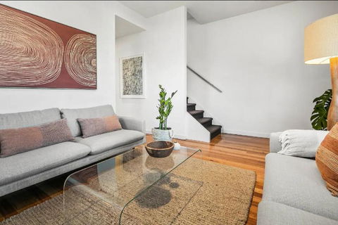 Luxury Norwood Retreat - Hervey Bay Accommodation 2