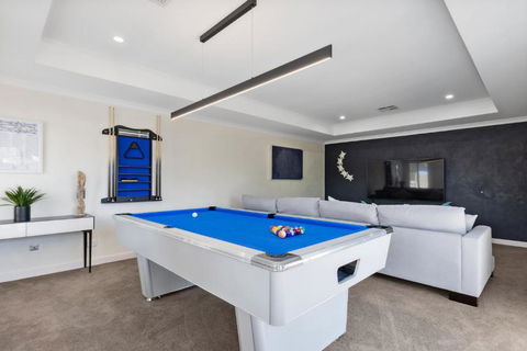 Luxury Riverside Escape With Private Jetty On The Murray River - Hervey Bay Accommodation 1