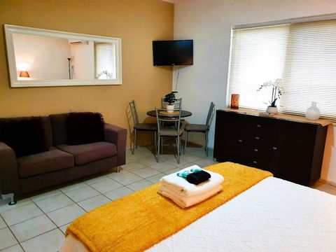M104 West Perth Studio Apartment Near Kings Park - Tourism Hervey Bay 1