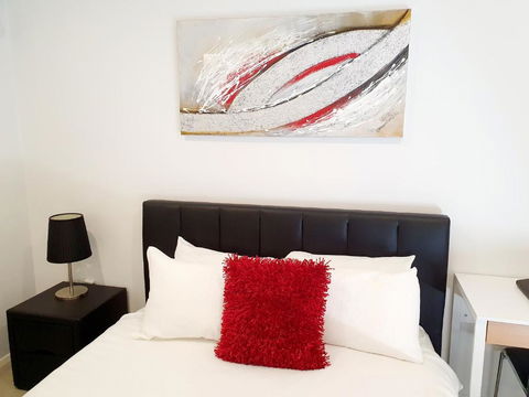 M5 West Perth Studio Apartment Near Kings Park - Tourism Hervey Bay 0