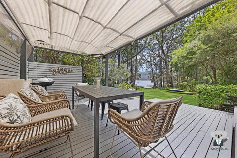 MacMasters Beach Lake House Stroll To Beach - Tourism Hervey Bay 1