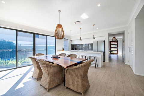 Macquarie Entertainer - Pool Retreat, Pet Friendly - Tourism Hervey Bay 1