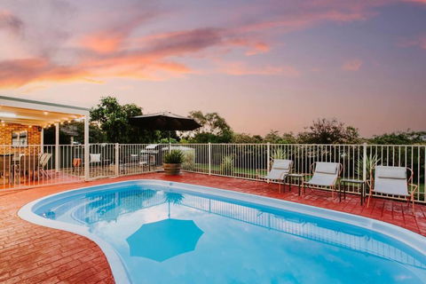 Macquarie Manor - Experience Grand Country Living - Tourism Hervey Bay 0
