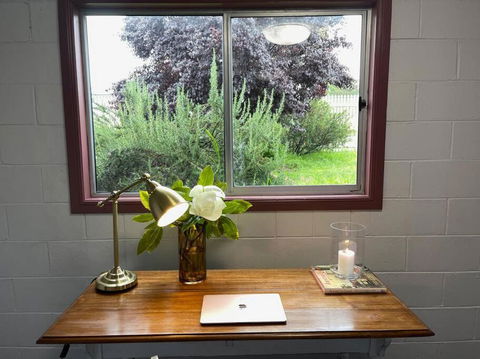 MAGNOLIA HOUSE ON THE CREEK - STANTHORPE - Hervey Bay Accommodation 3