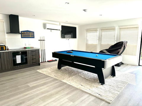 Main Residences - Hervey Bay Accommodation 2