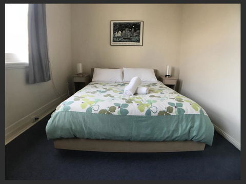Malvern Backpackers - Hervey Bay Accommodation 0