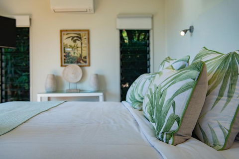 MANDALAY ESCAPE, SECLUSION & SERENITY WITH A POOL - Tourism Hervey Bay 2