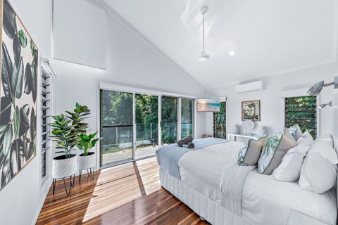 MANDALAY ESCAPE, SECLUSION & SERENITY WITH A POOL - Tourism Hervey Bay 1