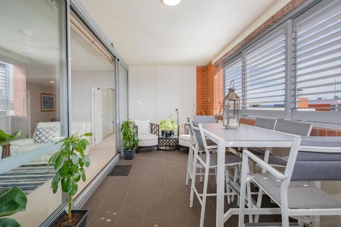 Marketown Maiden - Inner-city Meets Beachside Vibes - Hervey Bay Accommodation 1