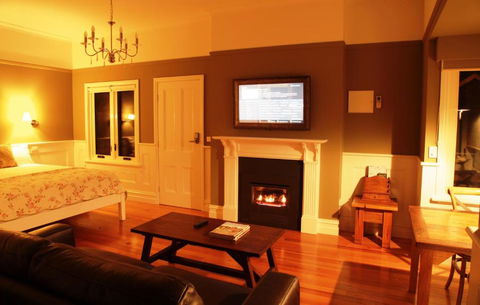 Marysville Garden Cottages - Hervey Bay Accommodation 1