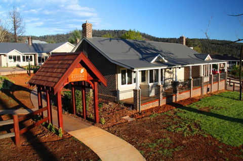 Marysville Garden Cottages - Hervey Bay Accommodation 3