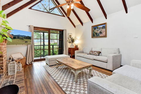 Meadowbrook Manor In North Rothbury - Hervey Bay Accommodation 3