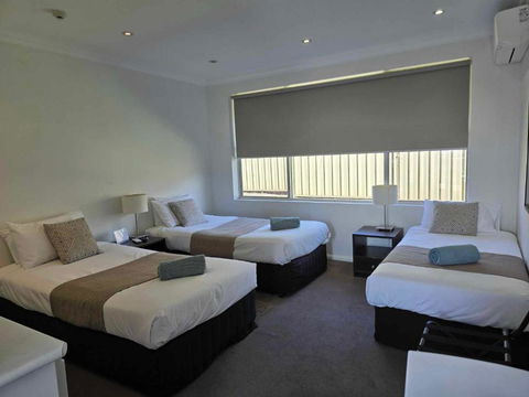 Merivale Motel - Hervey Bay Accommodation 1