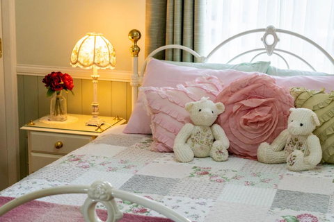 Milford Country Cottages - Hervey Bay Accommodation 1