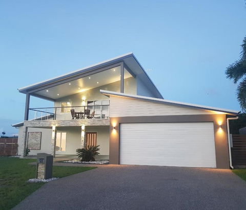 Modern Luxury Ocean Views - Tourism Hervey Bay 0