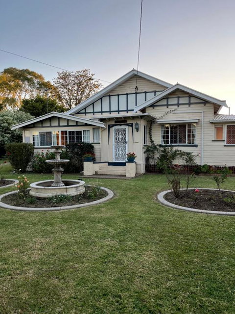 Mirrabooka Guest House - Hervey Bay Accommodation 1