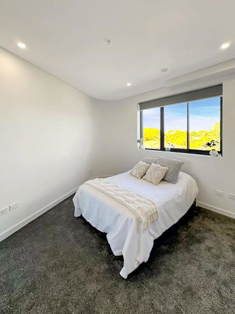 Modern 2BR Suite With Balcony & Parking Near Airport - Hervey Bay Accommodation 2