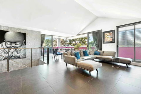 Modern Spacious 3 Bedroom Penthouse In Enmore - Tourism Hervey Bay 3