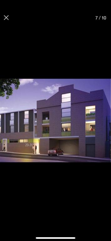 Modern Spacious 3 Bedroom Penthouse In Enmore - Tourism Hervey Bay 1