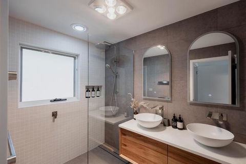 Modern Refurbished Unit In Charming Bellerive - Hervey Bay Accommodation 1