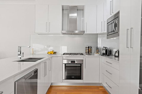 Modern Scarborough Townhouse - Tourism Hervey Bay 2