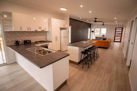 Monaro House - Hervey Bay - Hervey Bay Accommodation 0